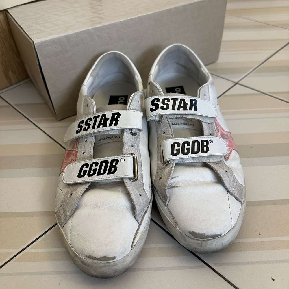 Golden Goose Sneaker